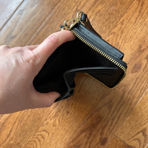 Michael Kors black Wristet - Picture 7 of 11